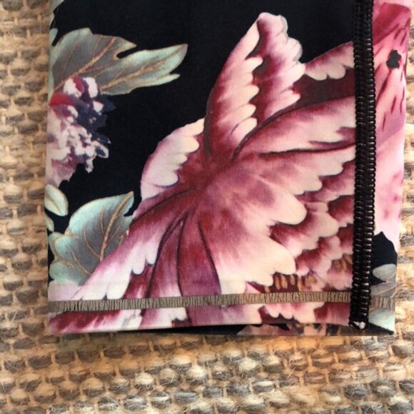 Athleta Run Free Garden Party 7/8 Floral Leggings Pockets I Size S - Picture 4 of 5